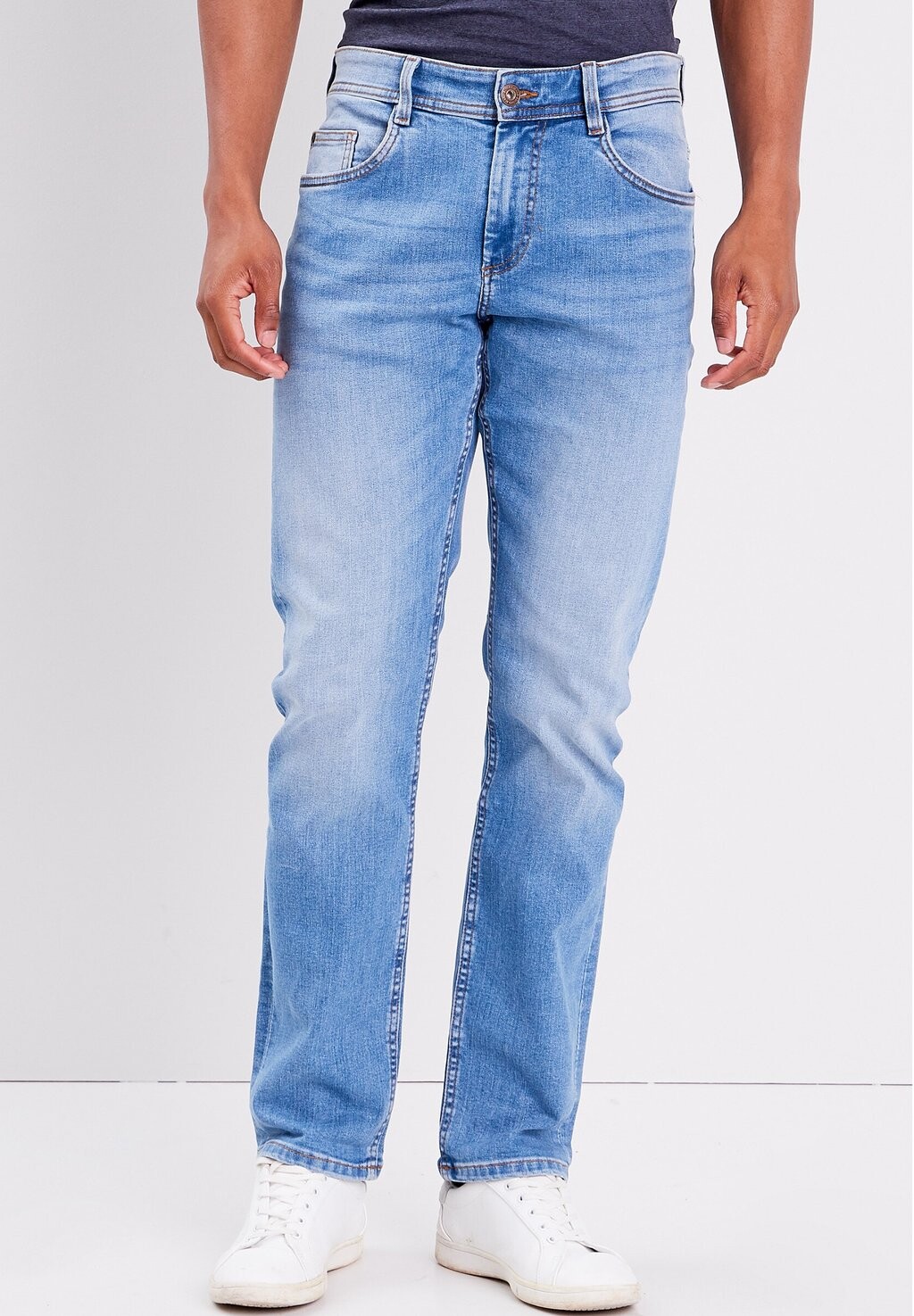 

Джинсы прямого кроя BONOBO Jeans