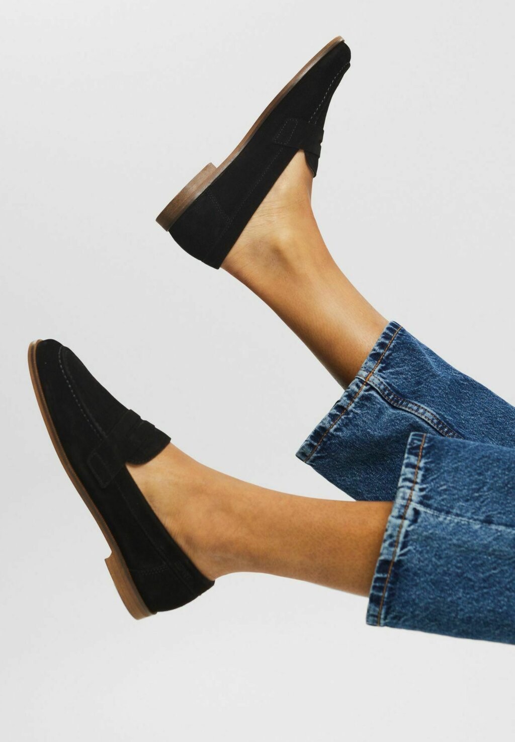 

Тапочки LOAFER Esprit, цвет black