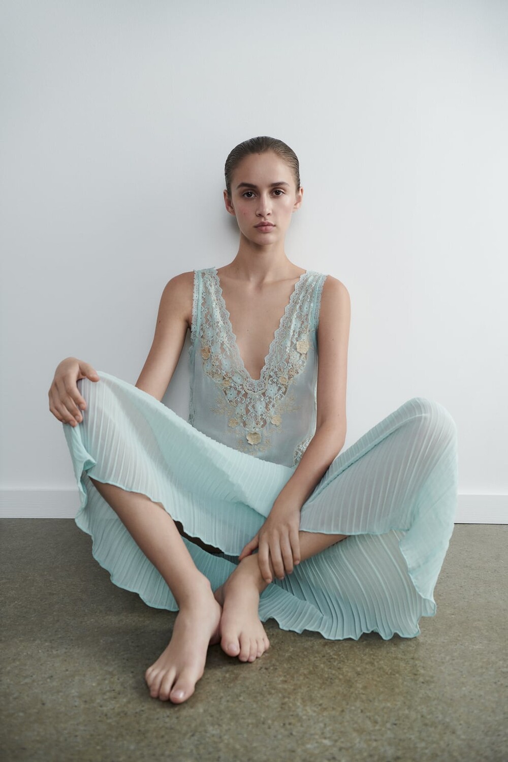 

Вышиванное платье ZARA, синий