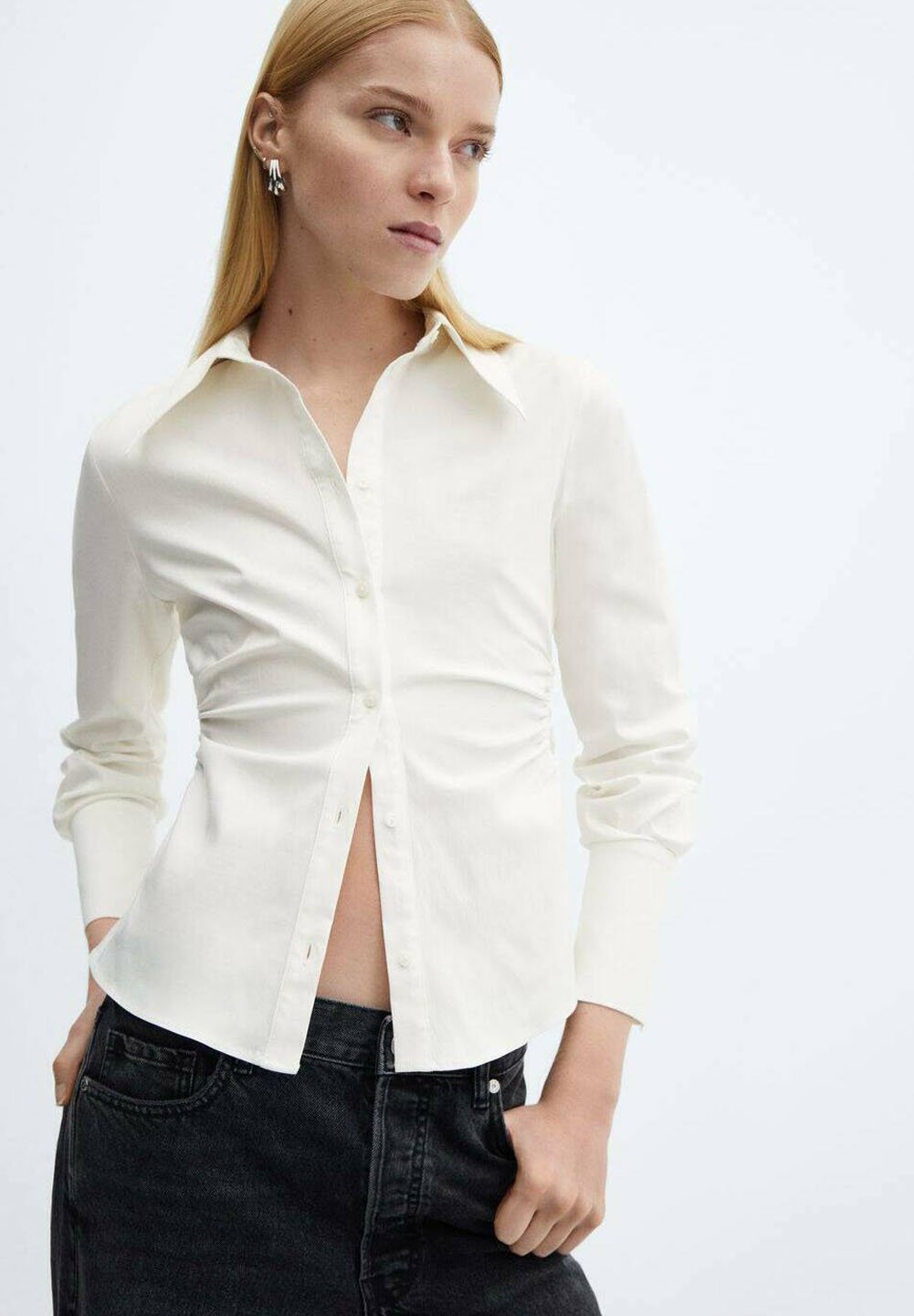 Блузка-рубашка FRUNCI Mango, цвет off white блузка рубашка marble mango цвет off white