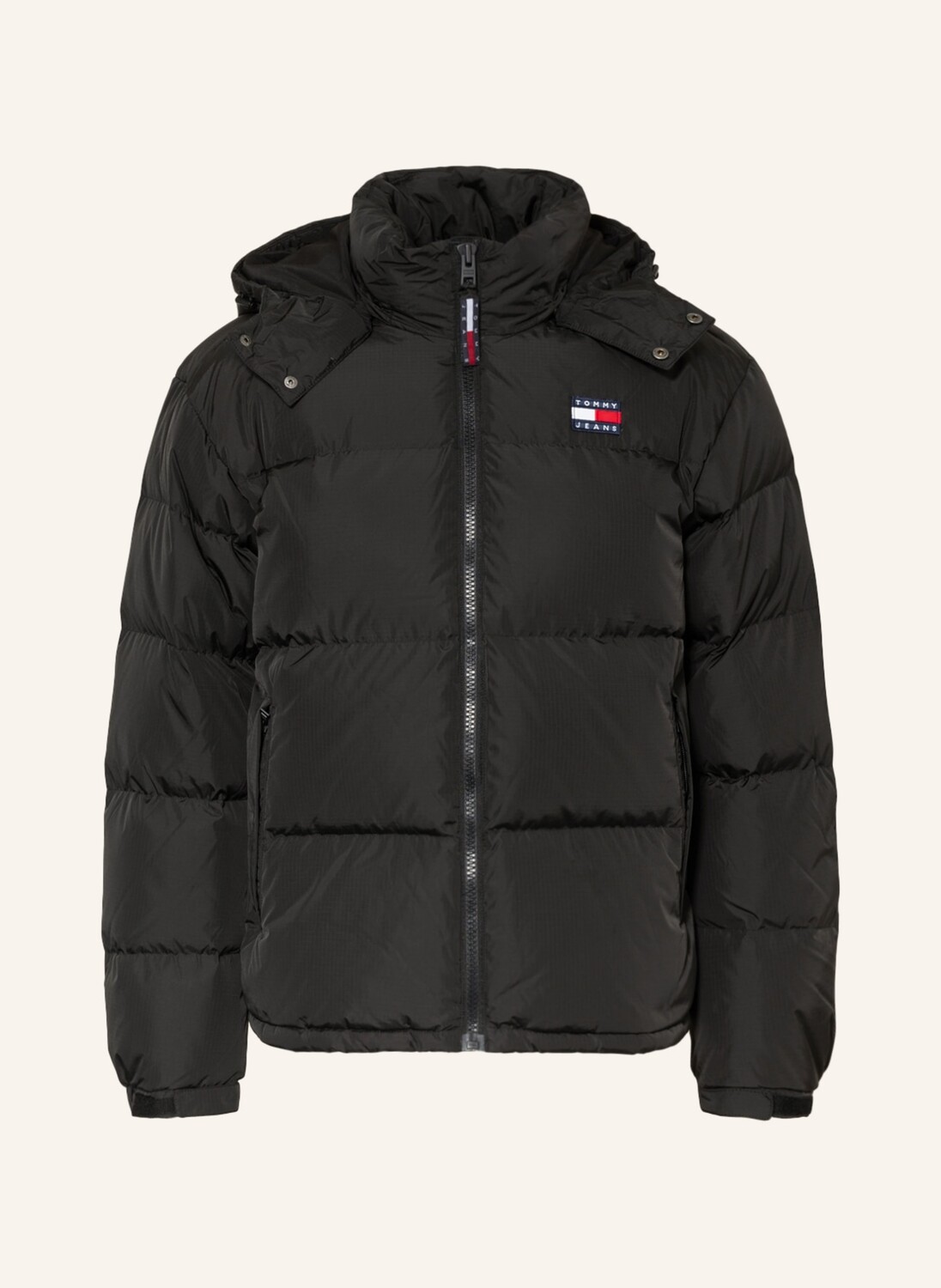 Пуховик TOMMY JEANS ALASKA mit abnehmbarer Kapuze, черный