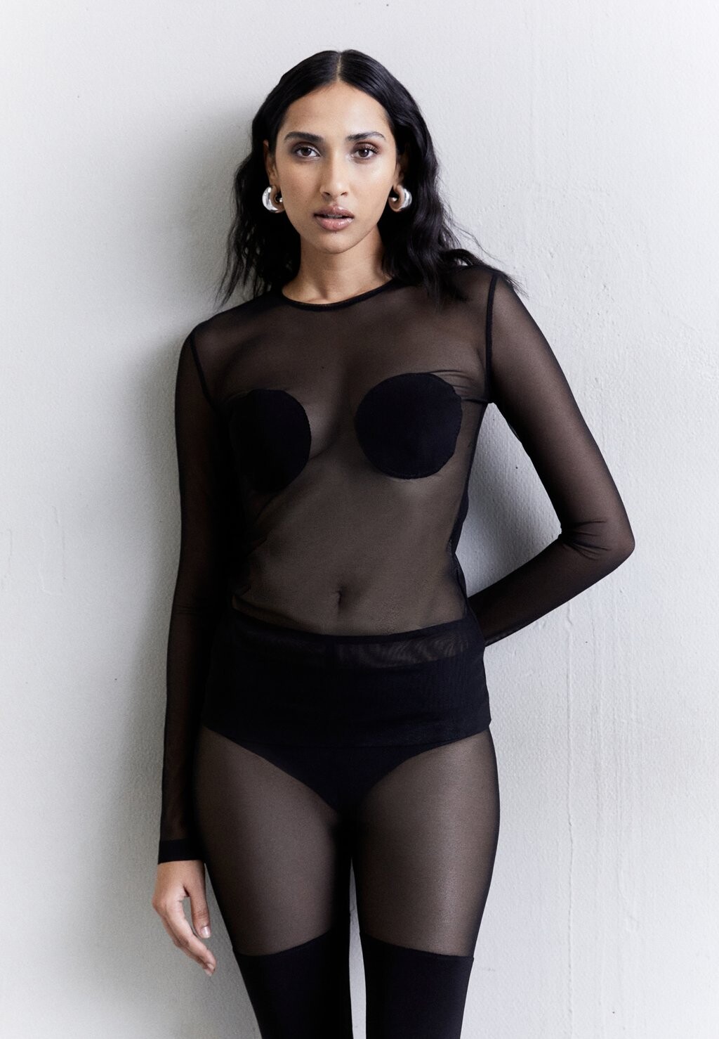 

Футболка с длинными рукавами Long Sleeve Crewneck Dot Applique Norma Kamali, черный