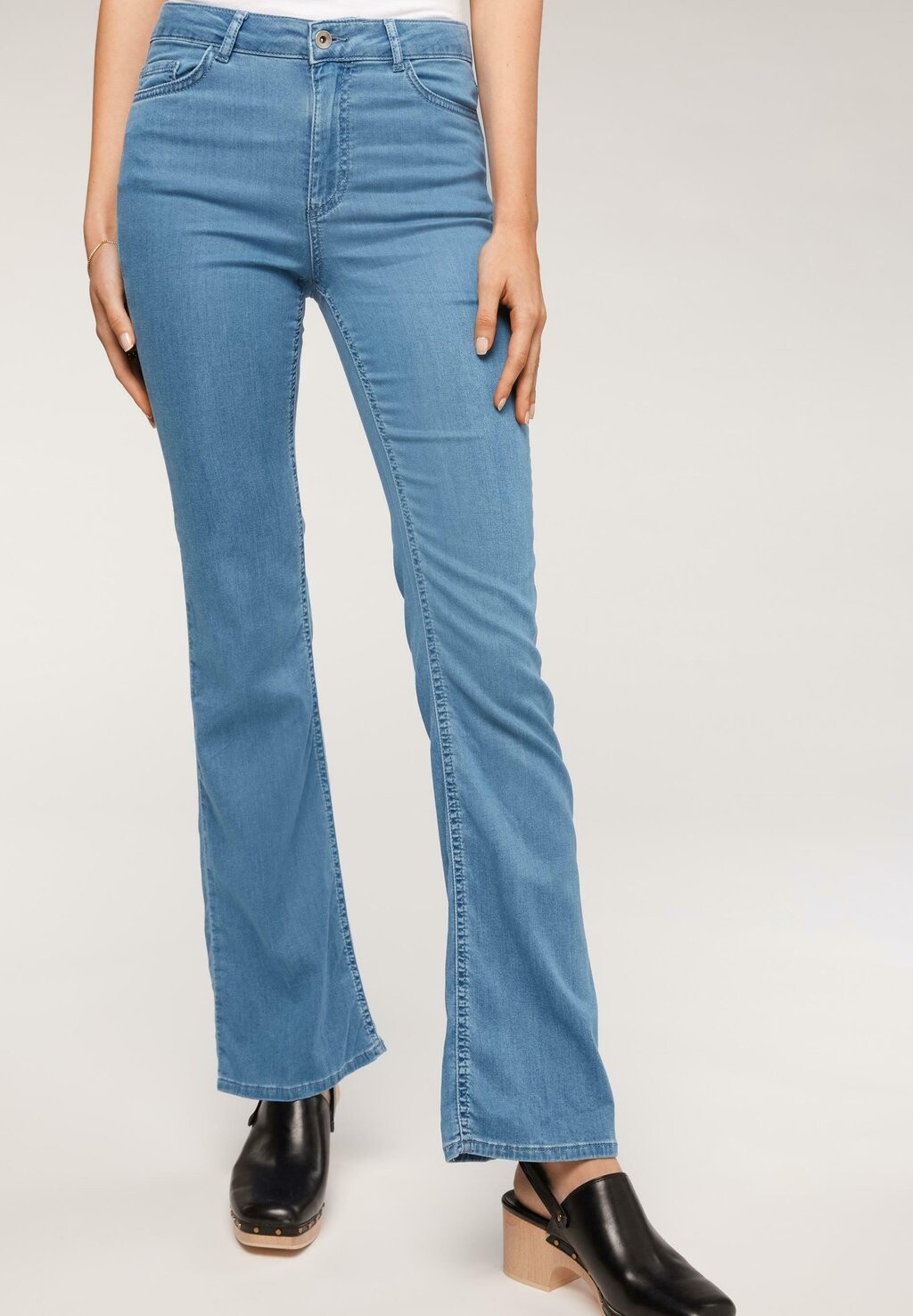 

Джинсы Bootcut Calzedonia