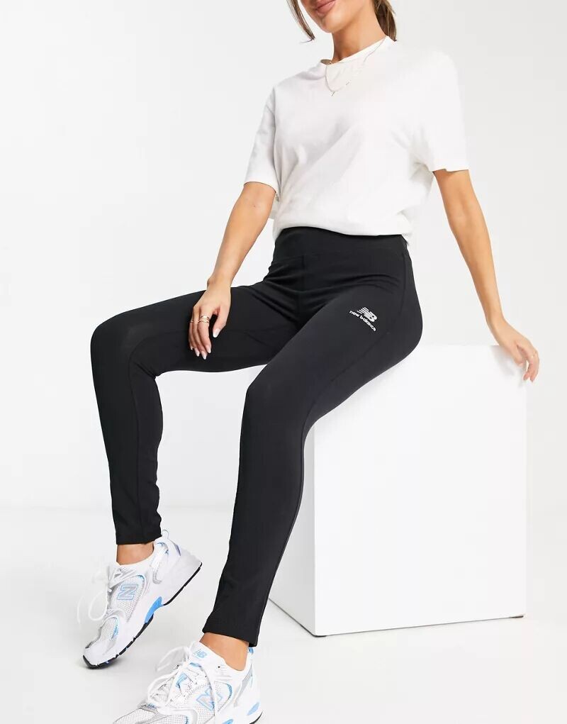 

Черные леггинсы унисекс New Balance