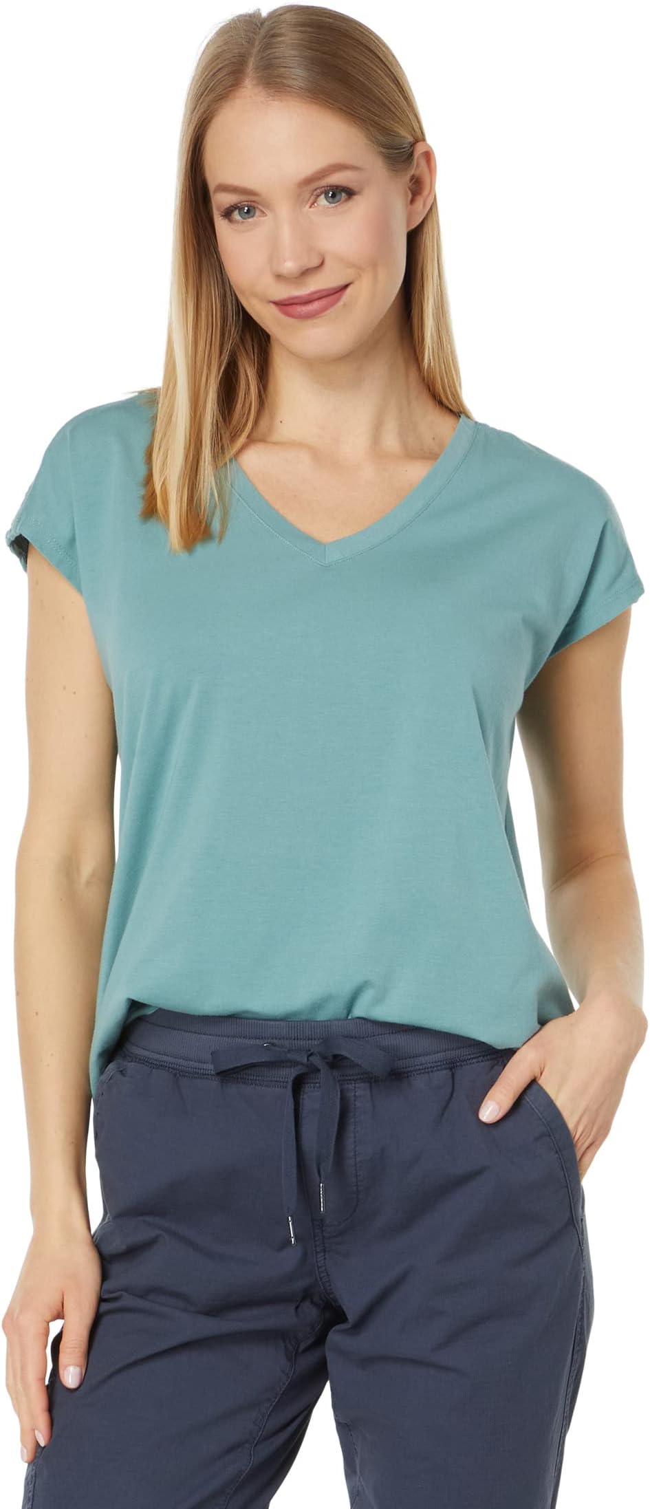 Мягкая футболка Beyond с короткими рукавами и V-образным вырезом L.L.Bean, цвет Sea Pine