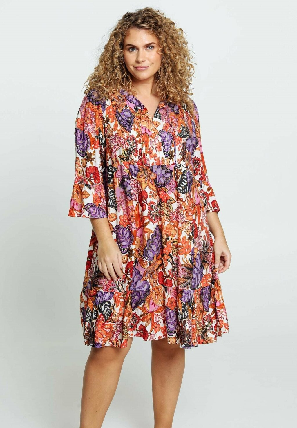 

Повседневное платье MIT AUFDRUCK Paprika, цвет multicolor