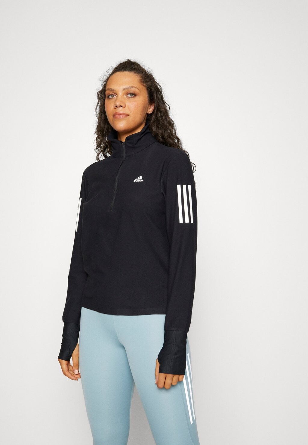 

Толстовка Adidas, черный