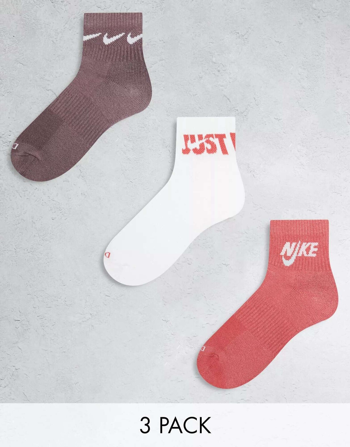 

Три пары красных мягких носков унисекс с логотипом Nike