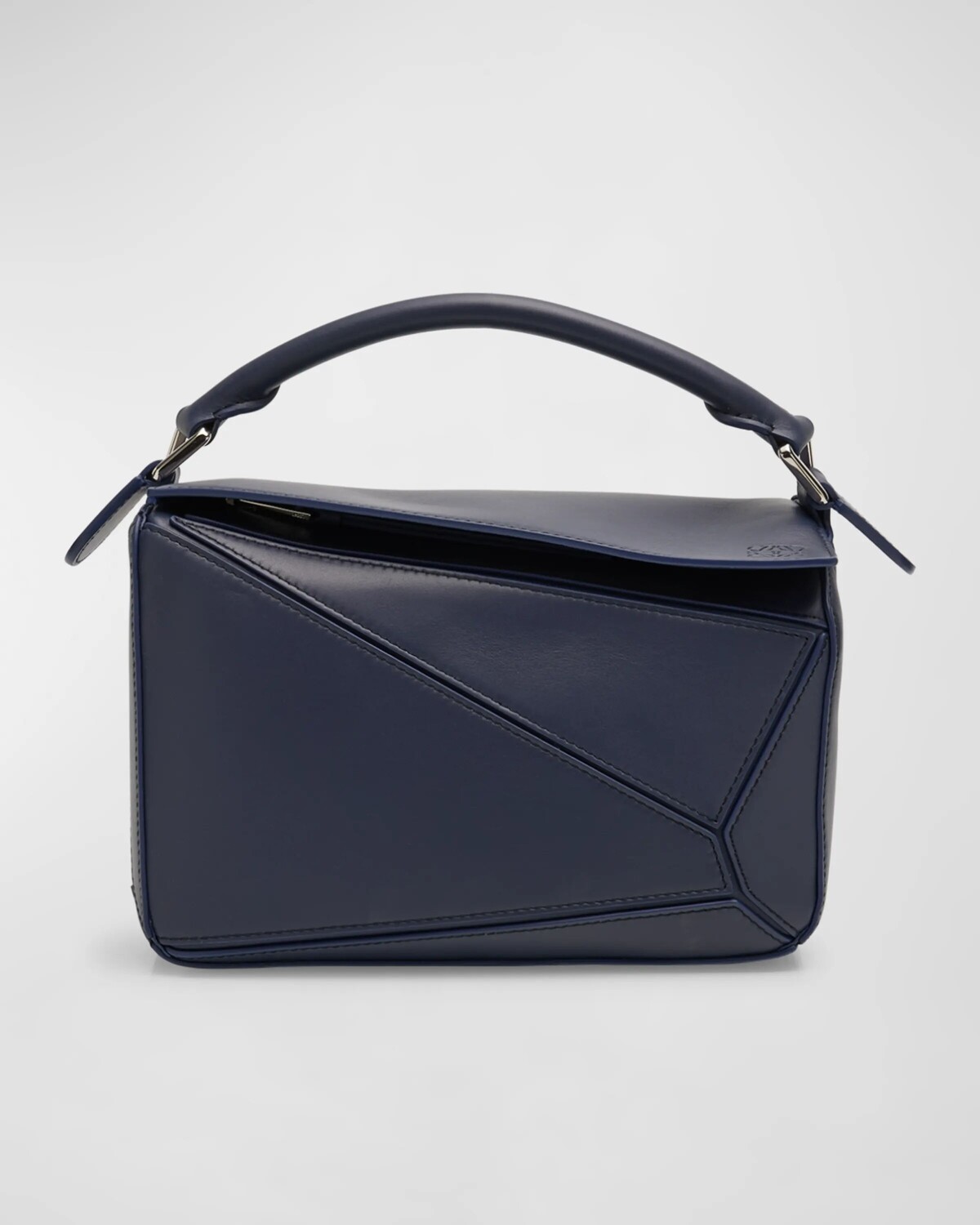 

Маленькая кожаная сумка с ручкой сверху Loewe, цвет Abyss Blue