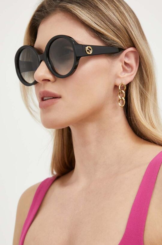 

Солнечные очки Gucci, черный