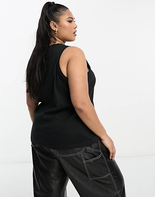 

Черный жилет-борцовка Vero Moda Curve Aware