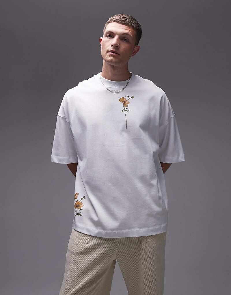 

Topman — белая футболка премиум-класса в стиле oversize с желтым цветочным принтом спереди и сзади