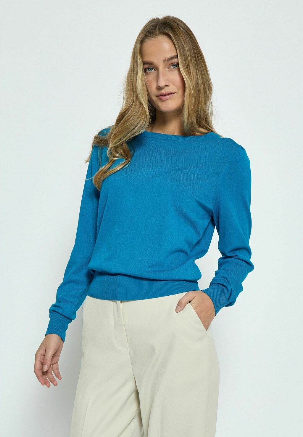 

Свитер Tana PEPPERCORN, цвет hawaiian surf blue