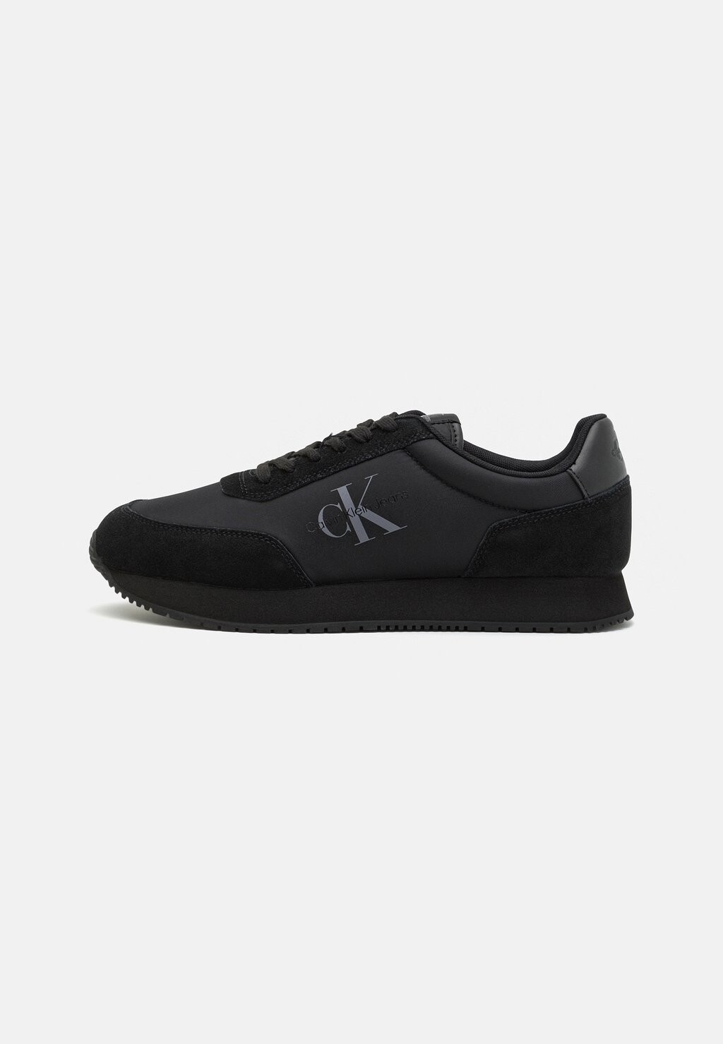 

Кроссовки Calvin Klein Jeans Retro Runner, тройной черный