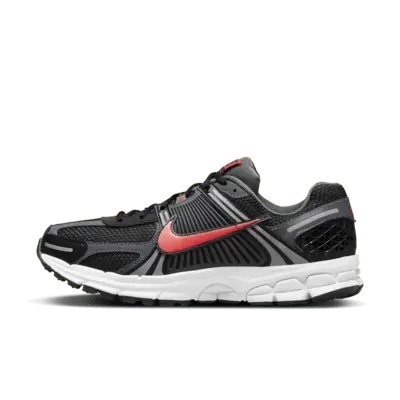 

Кроссовки Nike Zoom Vomero 5, цвет Black/Iron Grey/Summit White/Picante Red