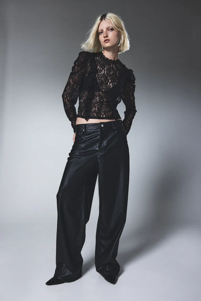 Кружевная блузка с пышными рукавами и рюшами H&M, черный фото