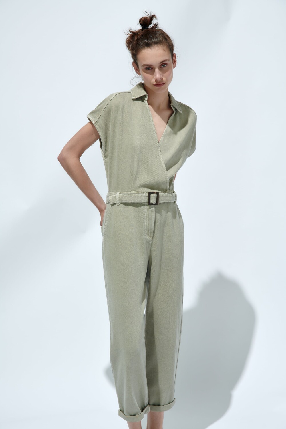 

Длинная джинсовая куртка с текстурным узором Zara, хаки