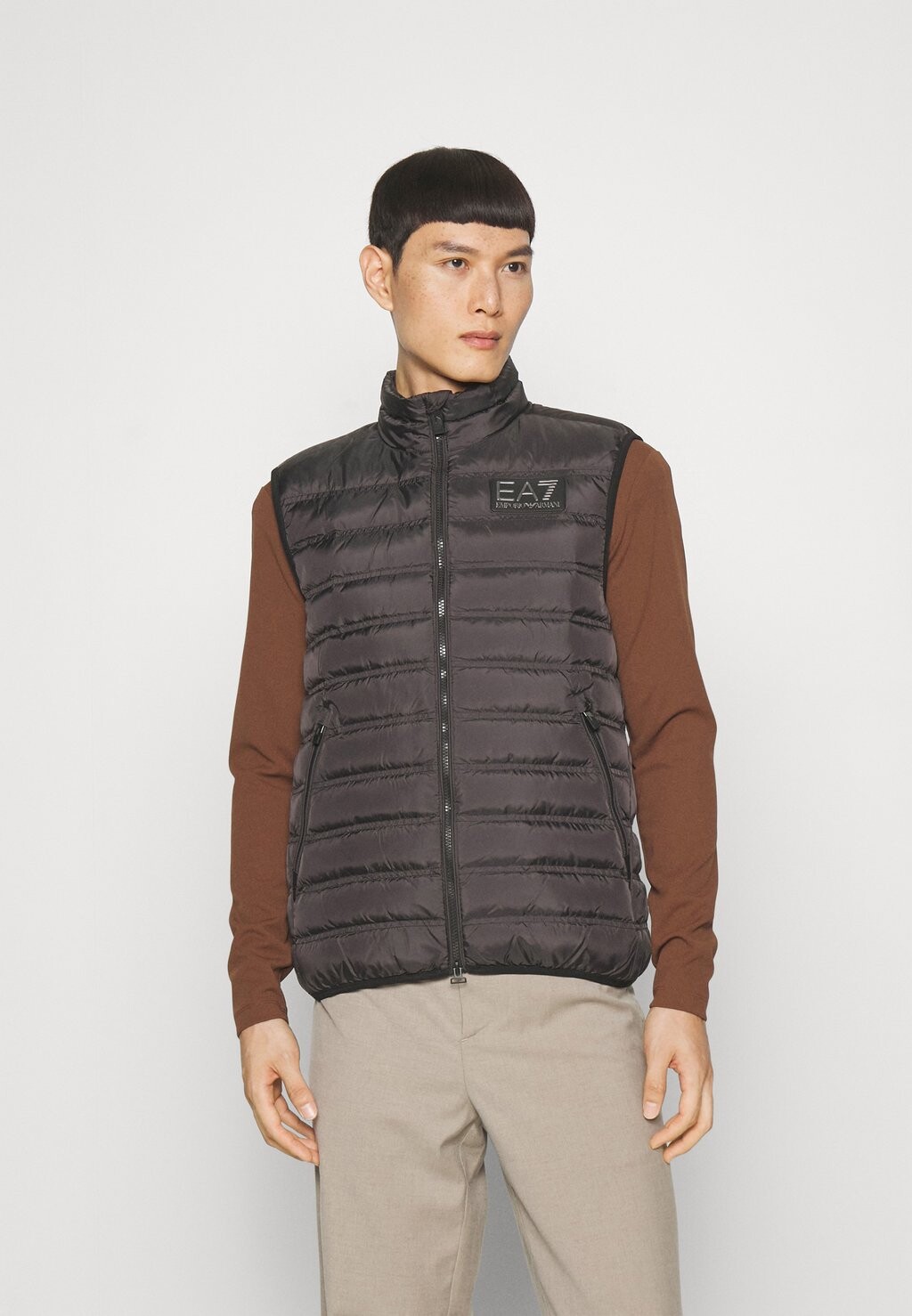 

Жилет EA7 Emporio Armani, черный