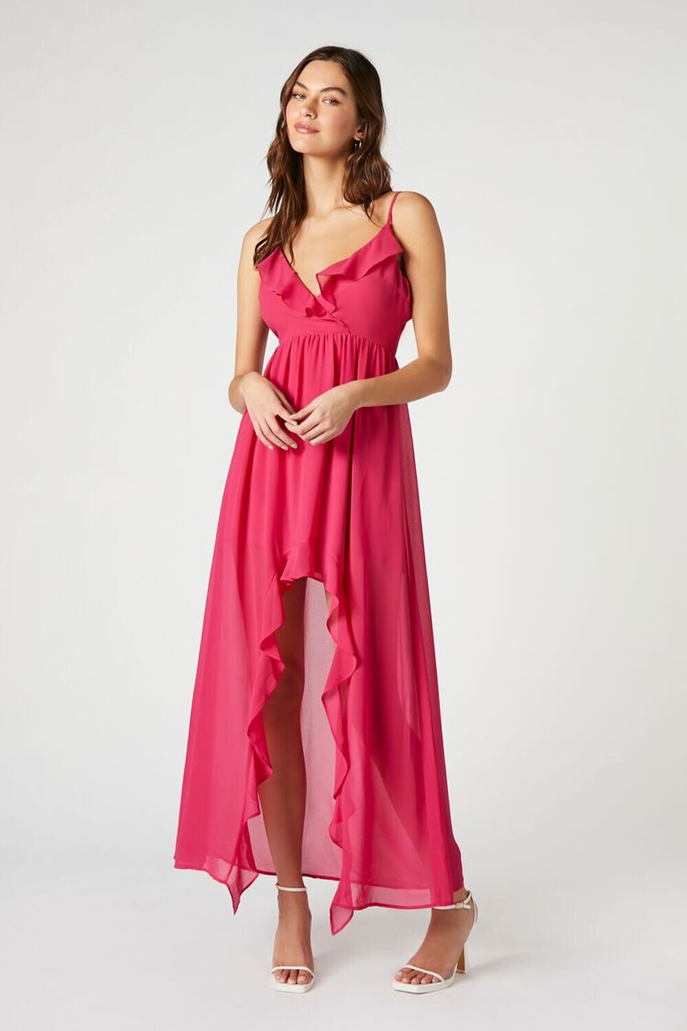 

Шифоновое платье с рюшами и высоким вырезом Forever 21