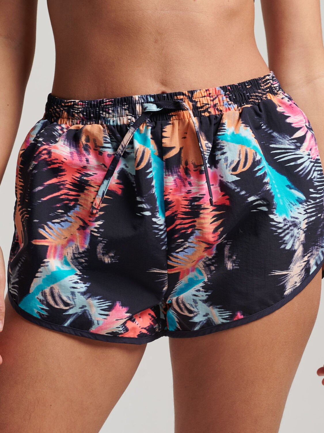 

Пляжные шорты с принтом Superdry, флюро тропик