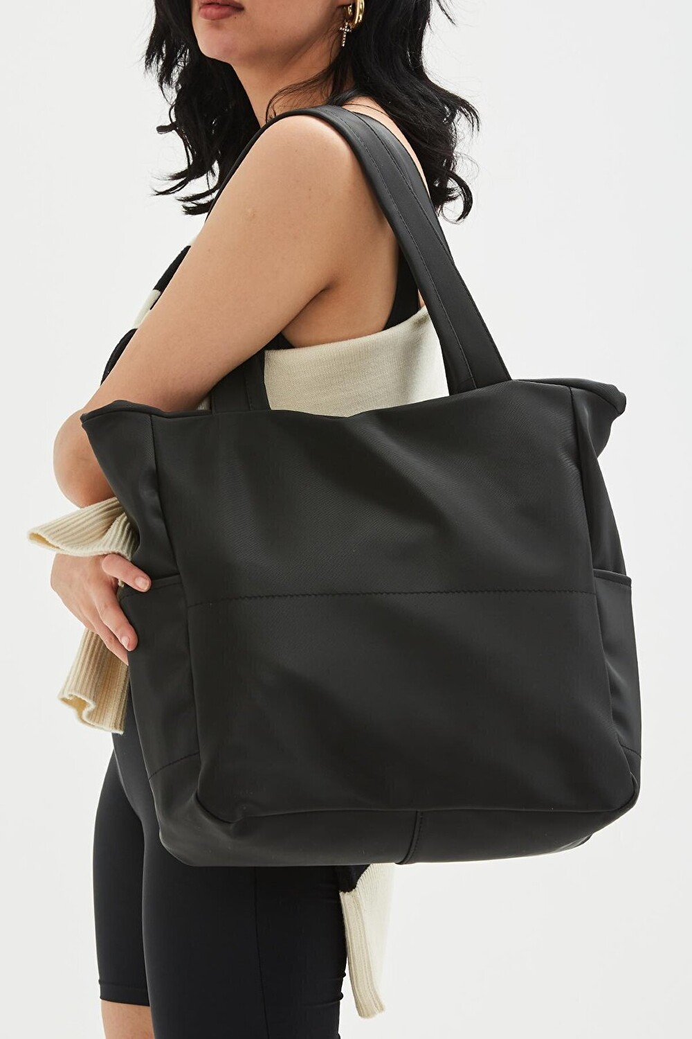 

Женская сумка через плечо Shopper Cecil большого размера, черная Minebag
