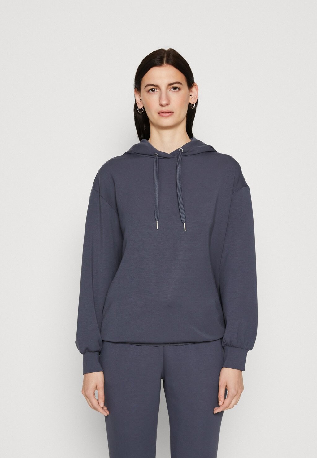 

Толстовка Armani Exchange, серый