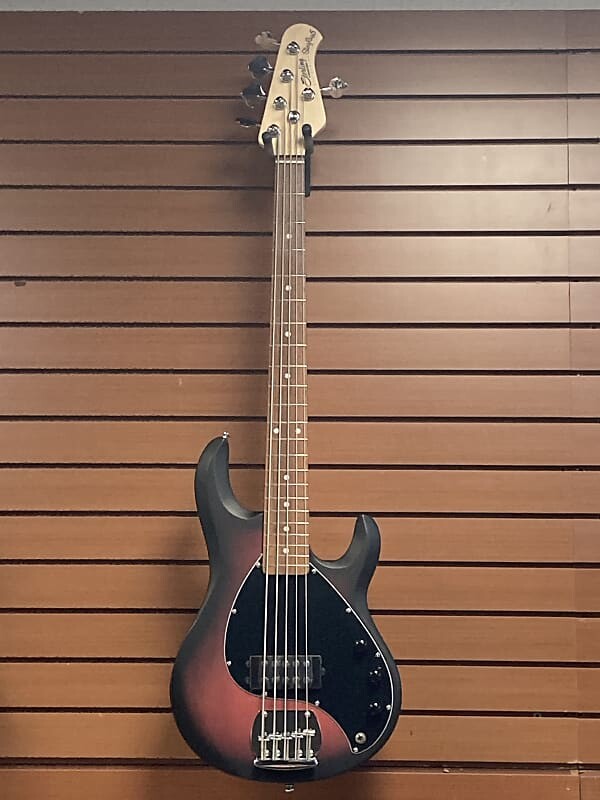 

Басс гитара Sterling StingRay Ray5 in Ruby Red Burst Satin