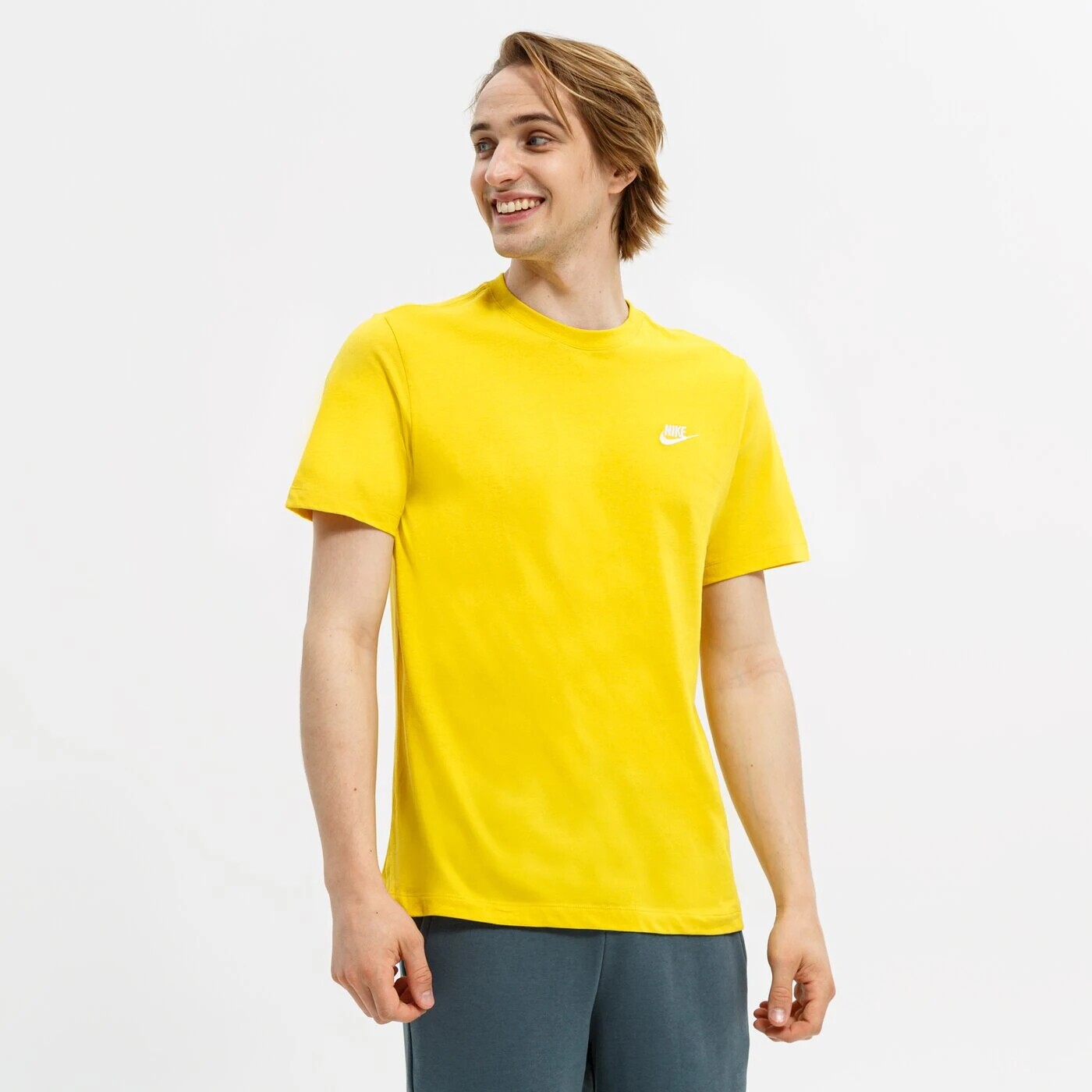 

Футболка спортивная Nike Club, желтый