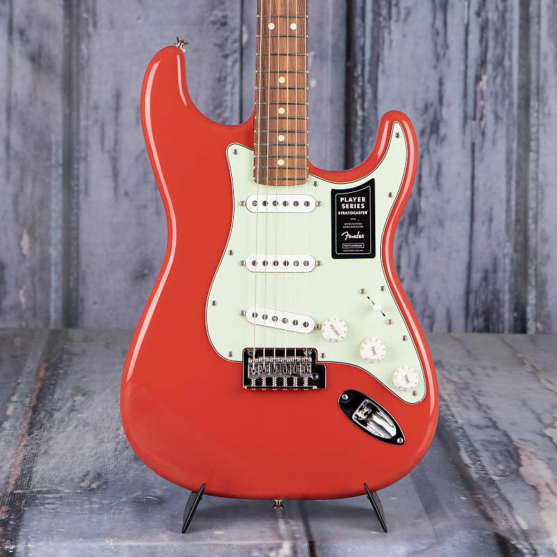 Электрогитара Fender Limited Edition Player Stratocaster, Fiesta Red