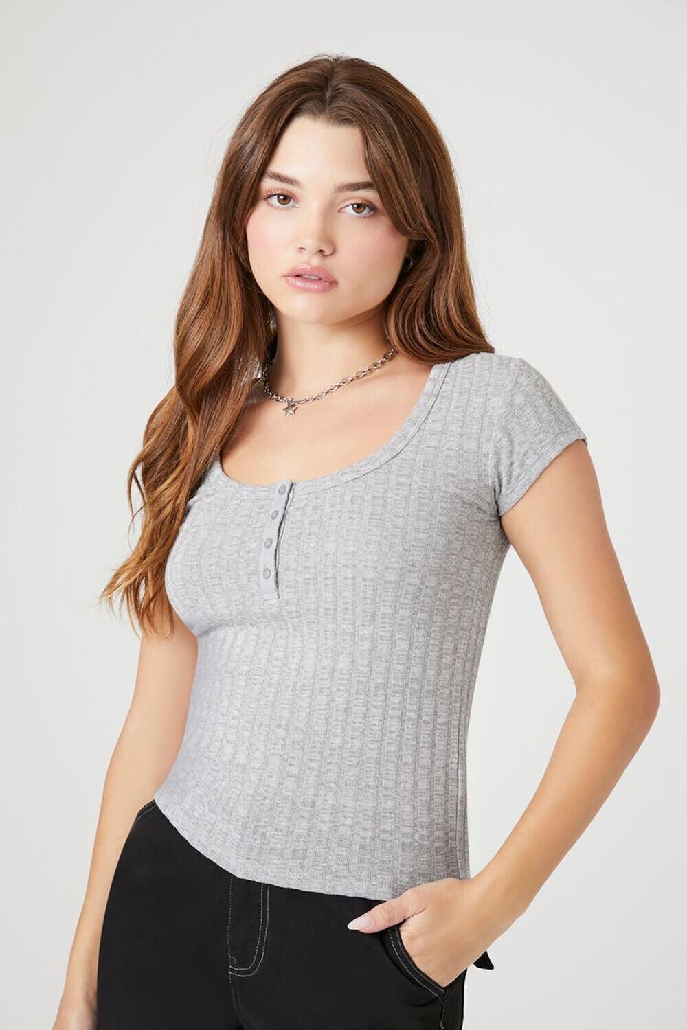 

Детская футболка рельефной вязки на пуговицах Forever 21, серый