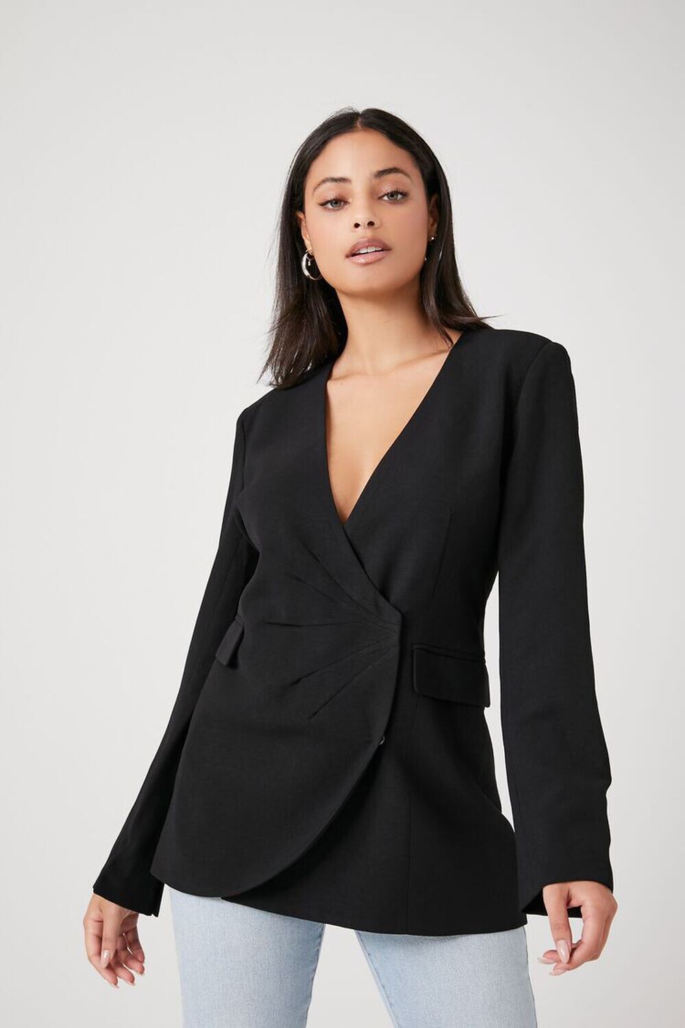 

Блейзер с глубоким вырезом и запахом Forever 21, черный