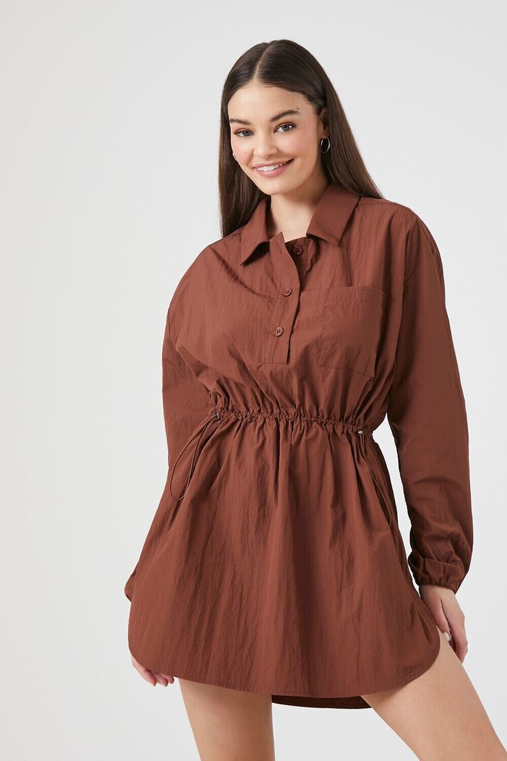 

Мини-платье-рубашка Forever 21, капучино
