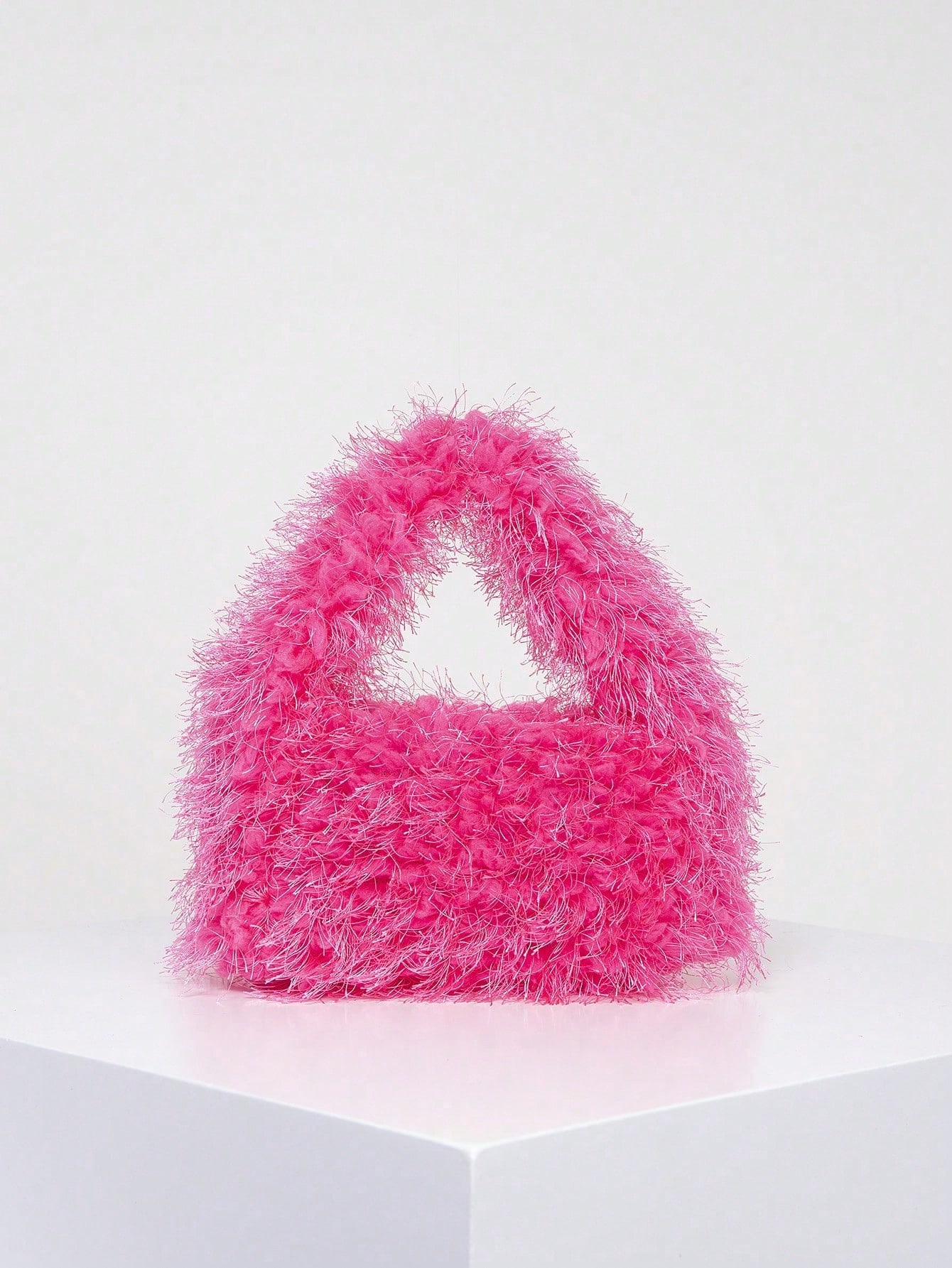Твердая пушистая мягкая сумка-саквояж ярких цветов, ярко-розовый сумка пушистая планета фиолетовый