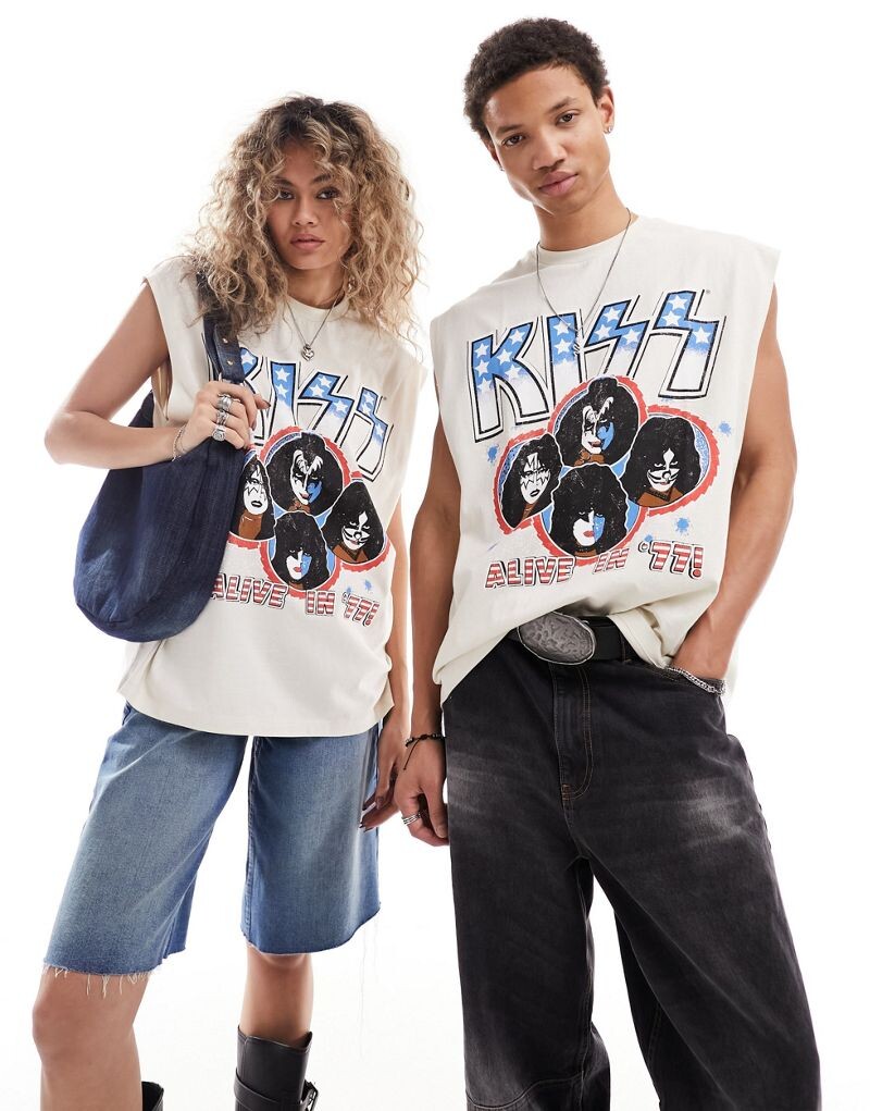 

Белая майка унисекс с лицензионным изображением KISS ASOS DESIGN