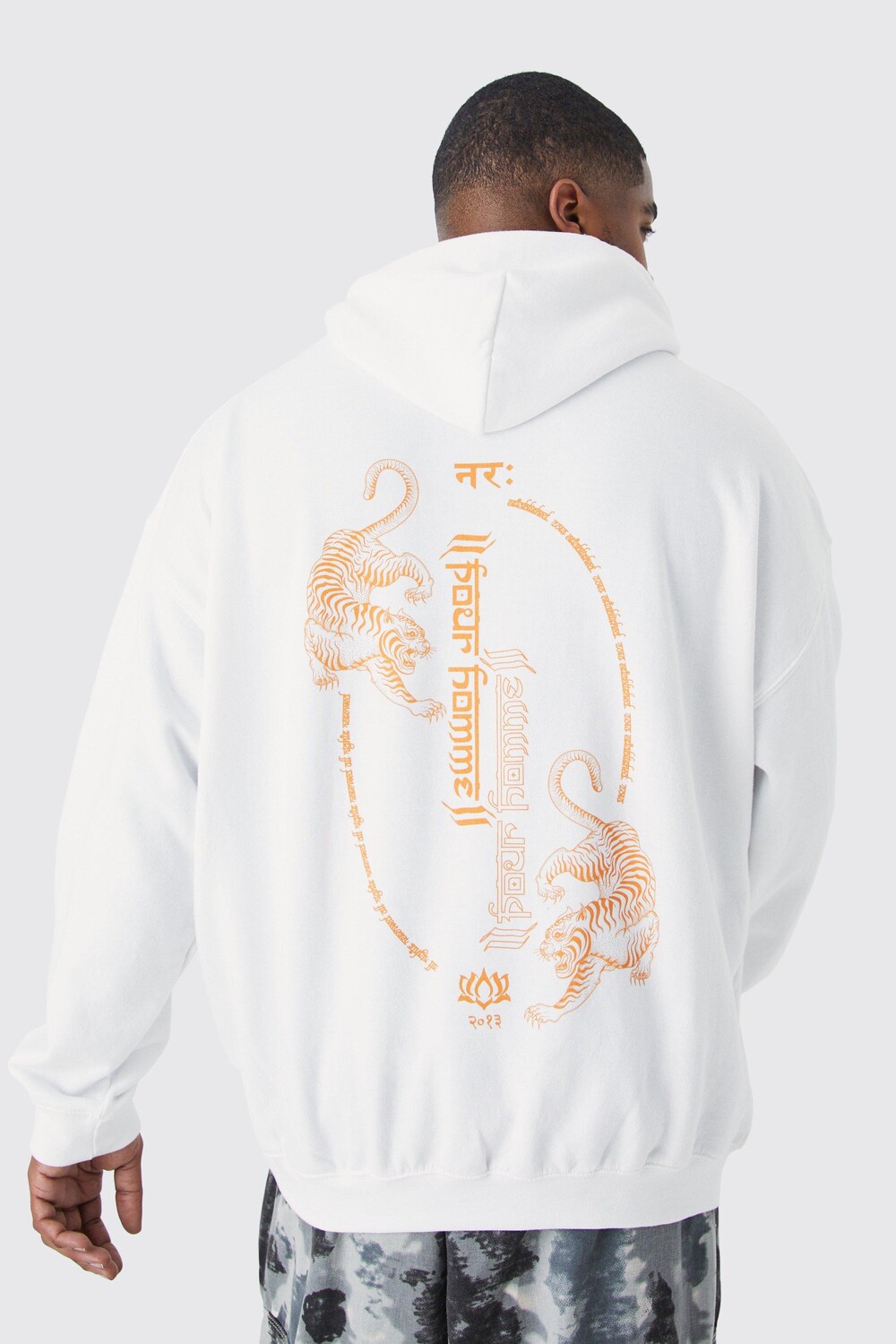 

Толстовка plus tiger на спине Boohoo, белый