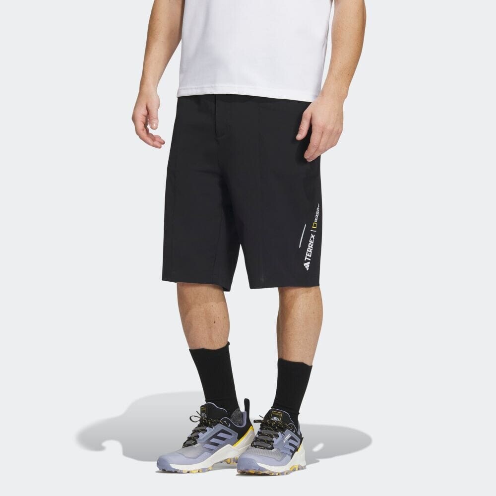 

Шорты Adidas IC1998