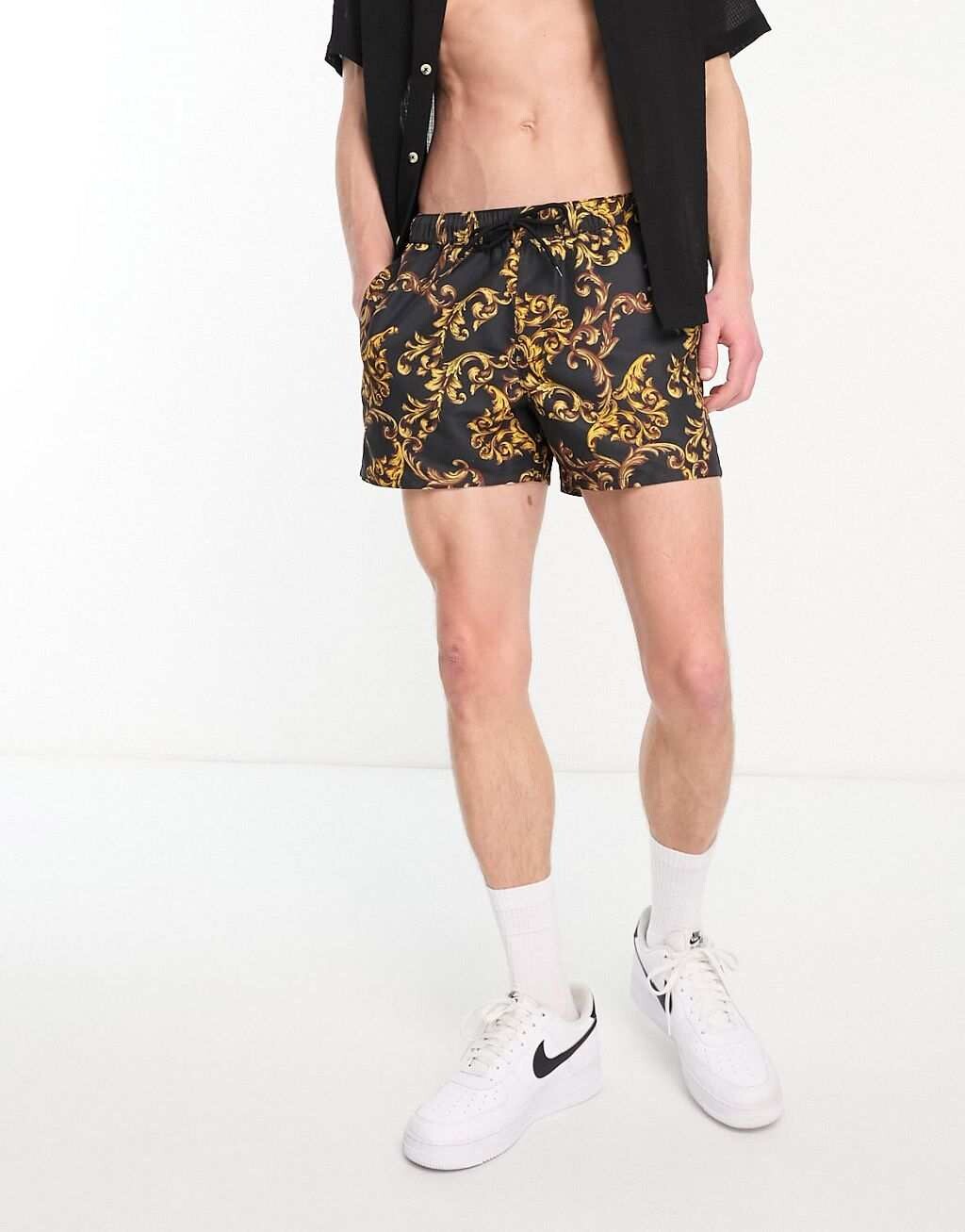 

Короткие шорты для плавания с принтом в стиле барокко ASOS DESIGN