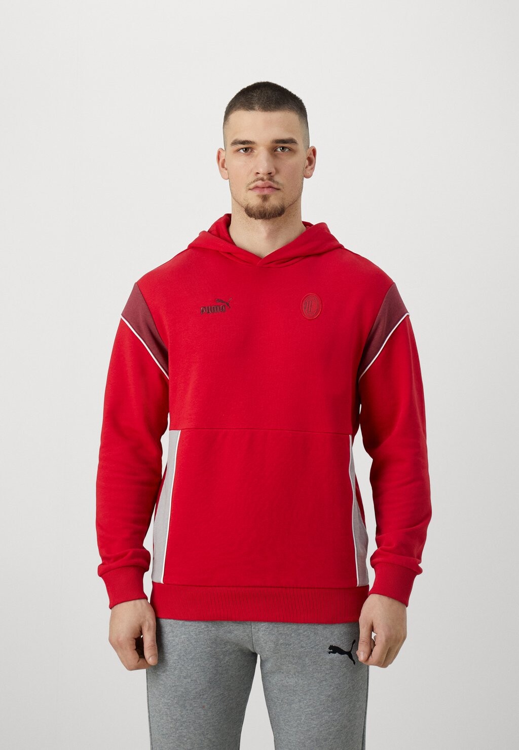 

Толстовка AC MILAN FTBLARCHIVE HOODIE Puma, цвет tango red/team regal red
