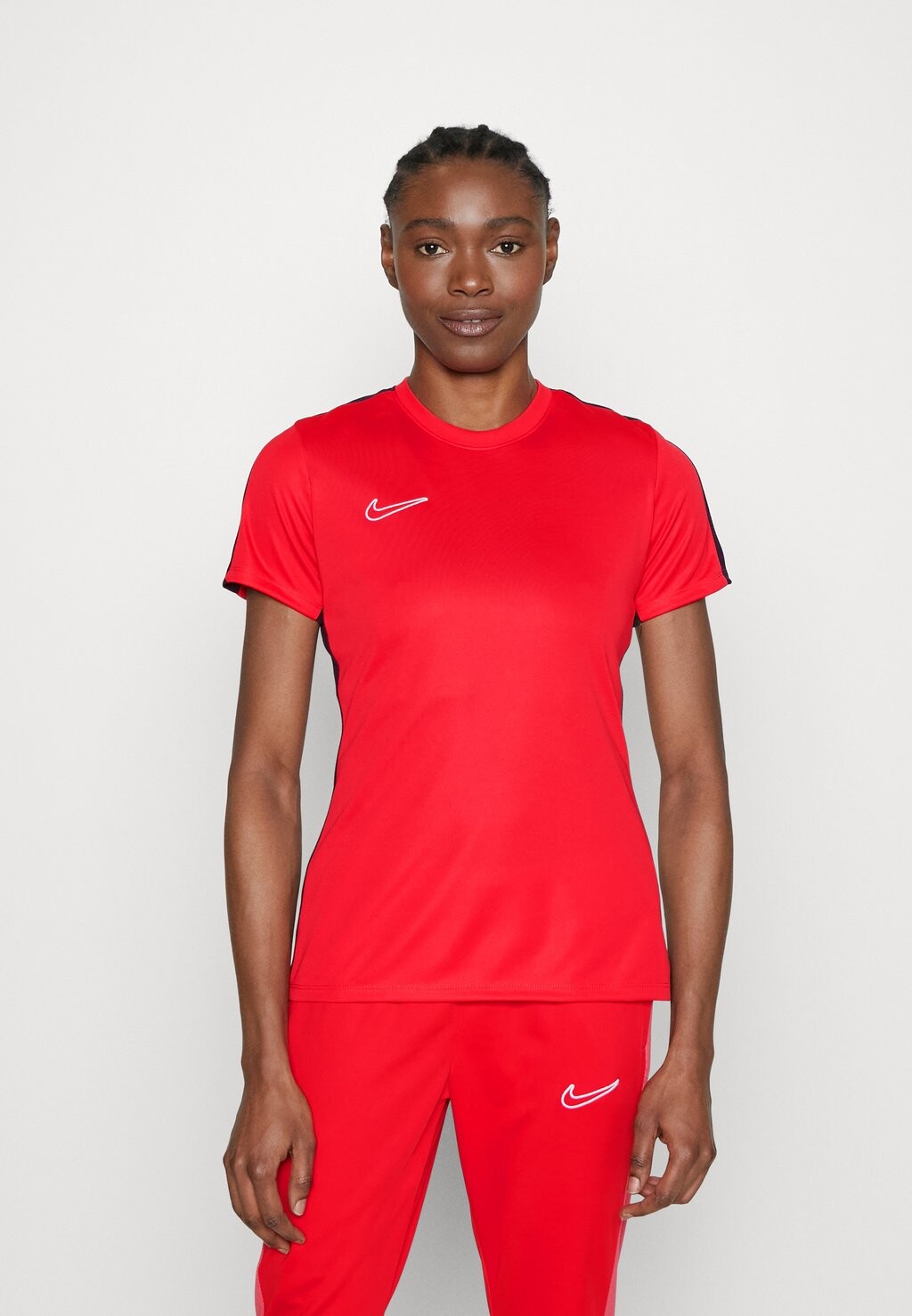 

Спортивная футболка Nike, красный