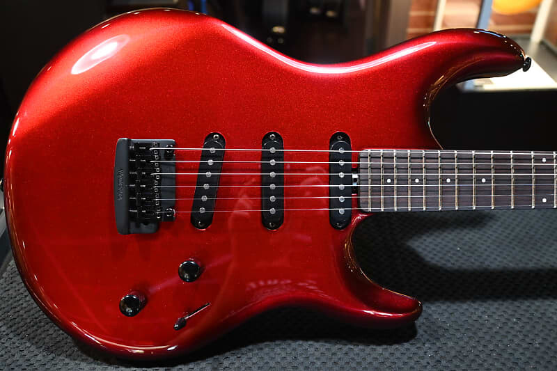 

Электрогитара Ernie Ball Music Man Luke 4 - Scoville Red #3600