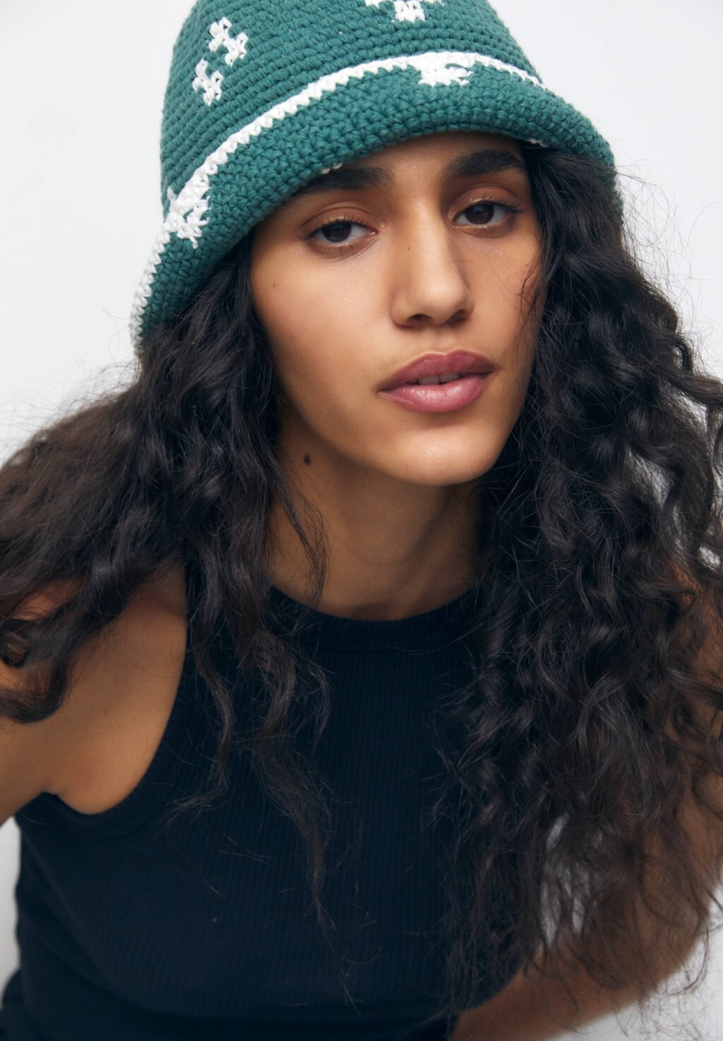 

Шапка PULL&BEAR, зеленый