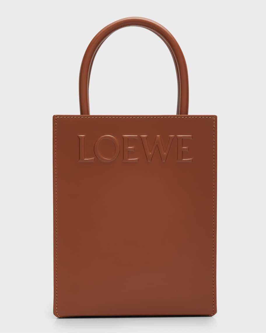 

Маленькая кожаная большая сумка A5 Loewe