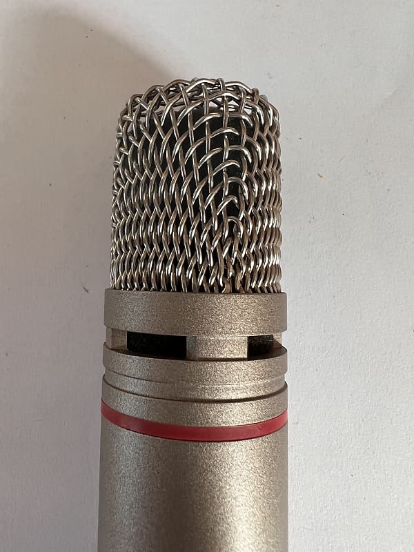 Микрофон AKG C 1000 S akg sa61