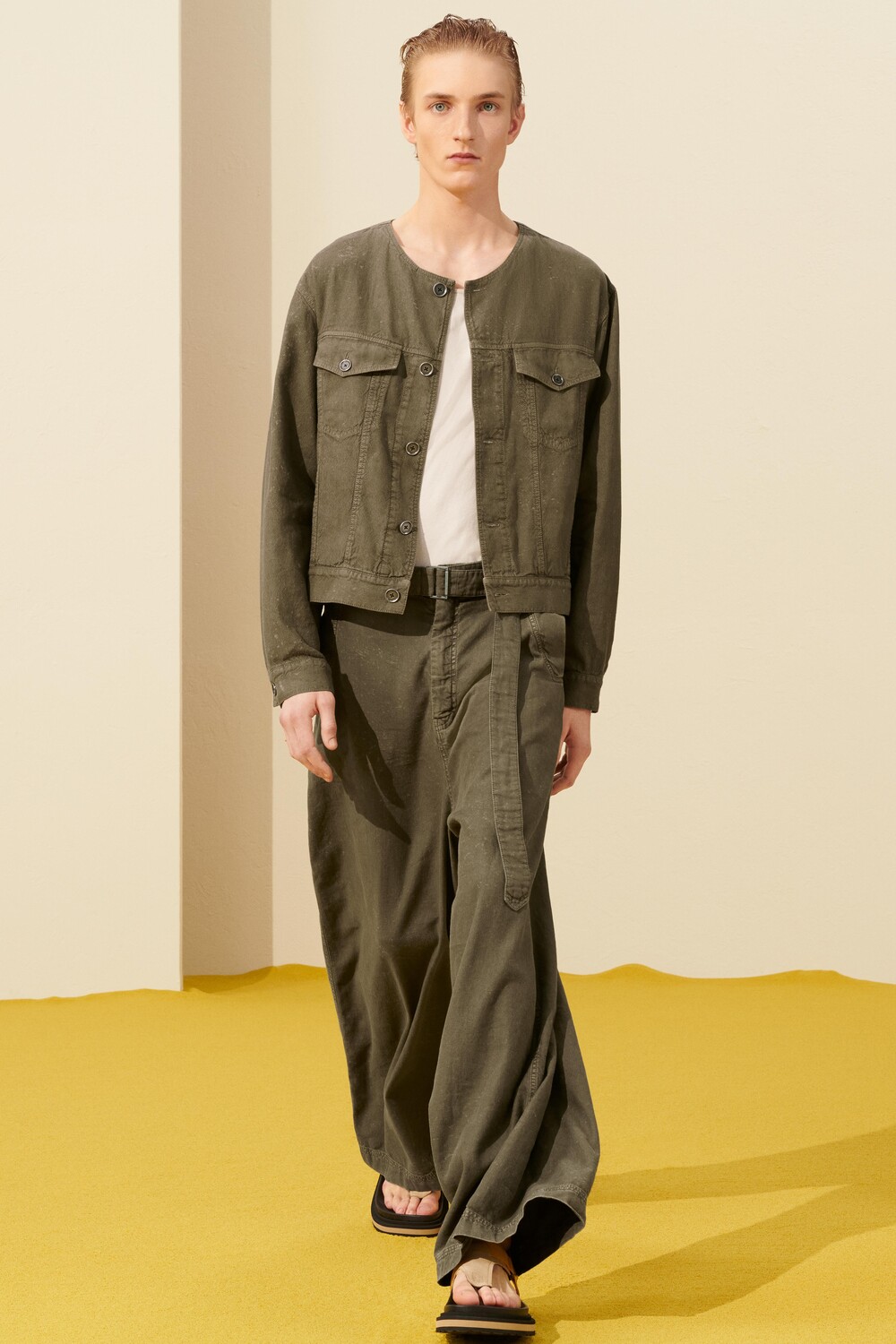 

Широкие потертые джинсы из смеси льна и хлопка ZARA, хаки
