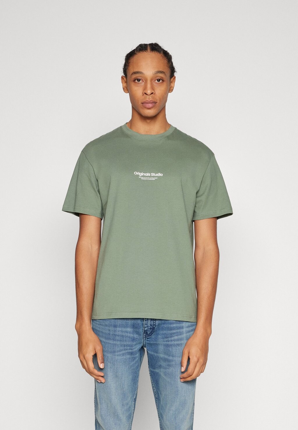

Футболка с принтом Jorvesterbro Tee Crew Neck Jack & Jones, цвет laurel wreath