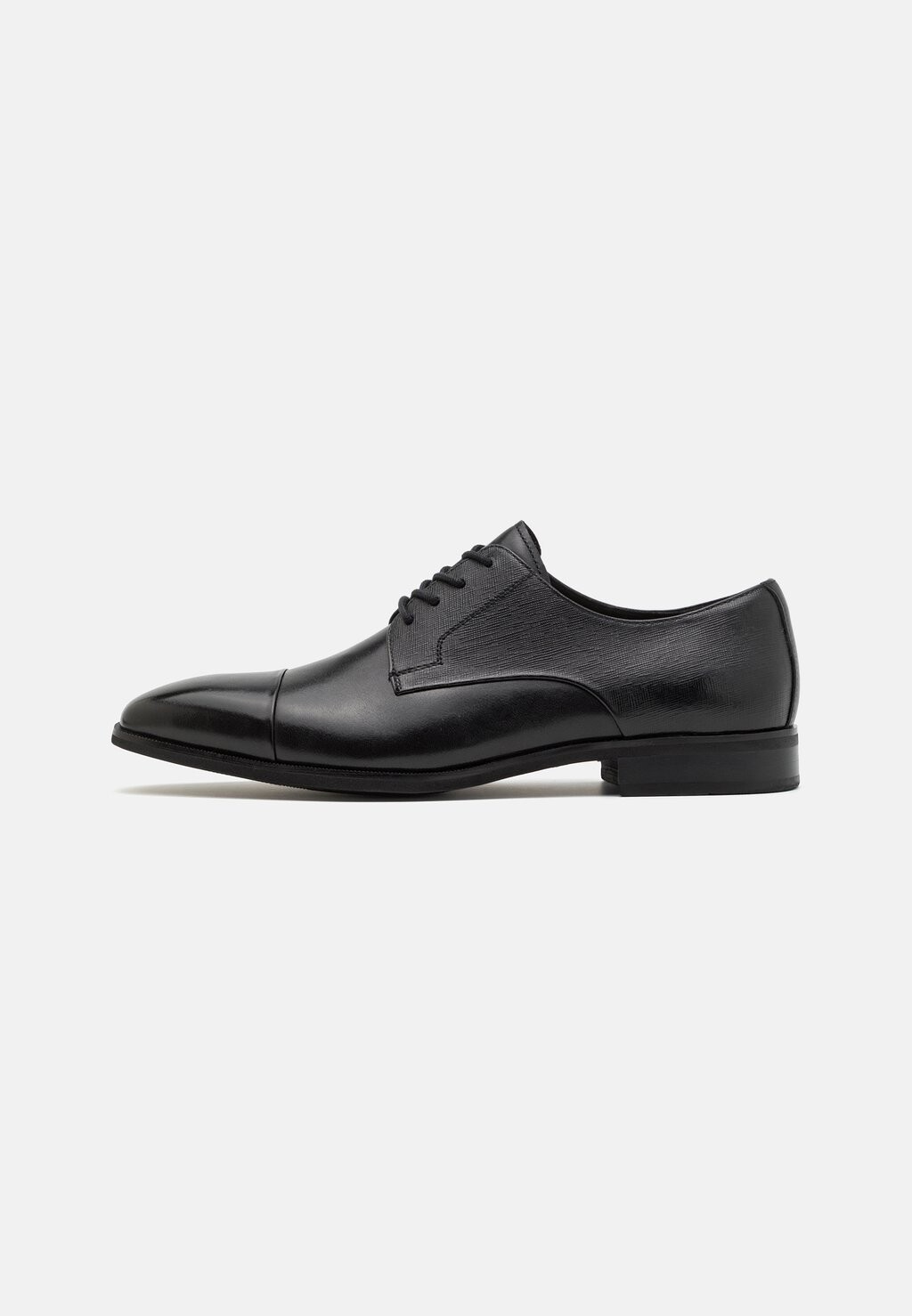 

Элегантные туфли на шнуровке ALDO, черный