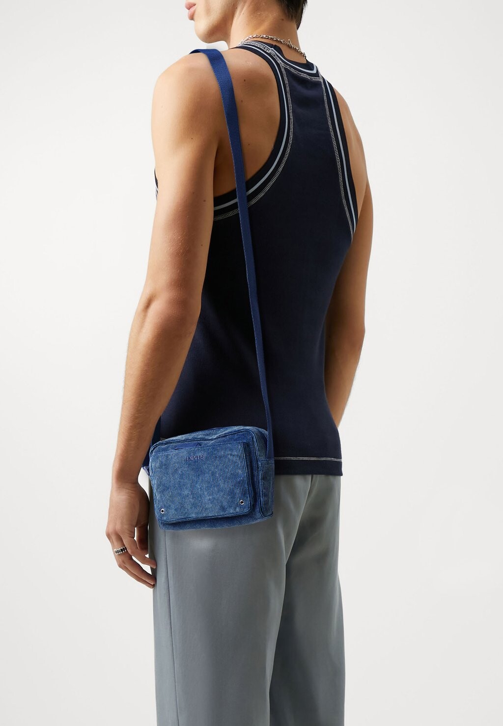 

Сумка через плечо ZIP CROSSBODY UNISEX Levi's, темно-синий