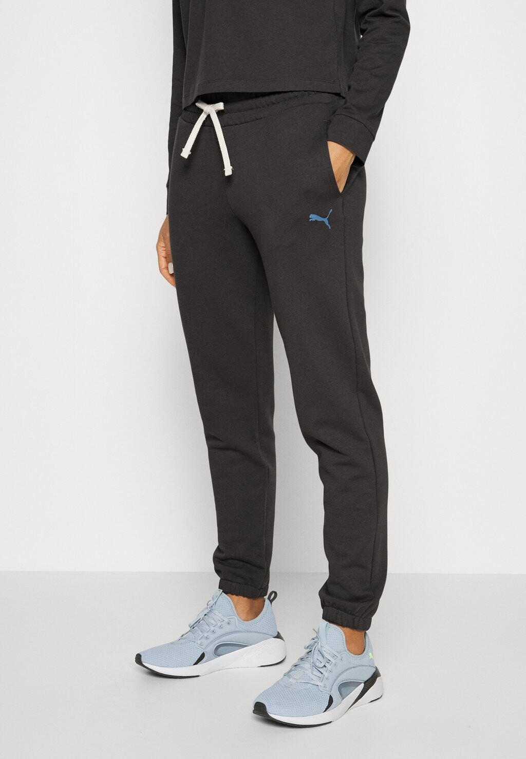 

Спортивные брюки Puma
