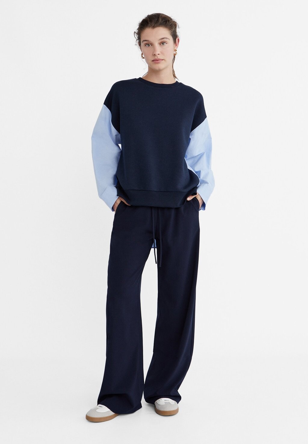 

Толстовка Contrast Stradivarius, цвет dark blue