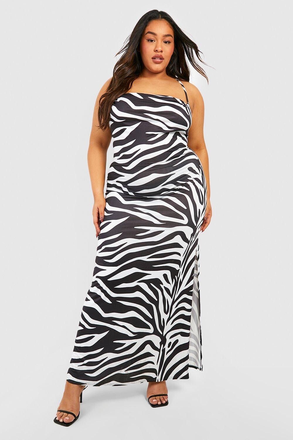 

Платье макси с объемным капюшоном plus zebra Boohoo, черный